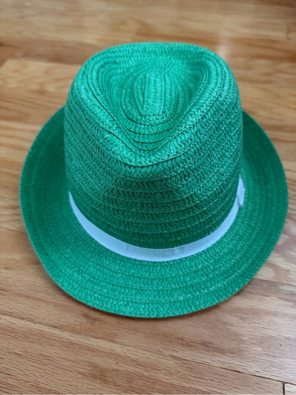 Target Green Straw Fedora Hat with White Band -Unisex Accessory for Halloween